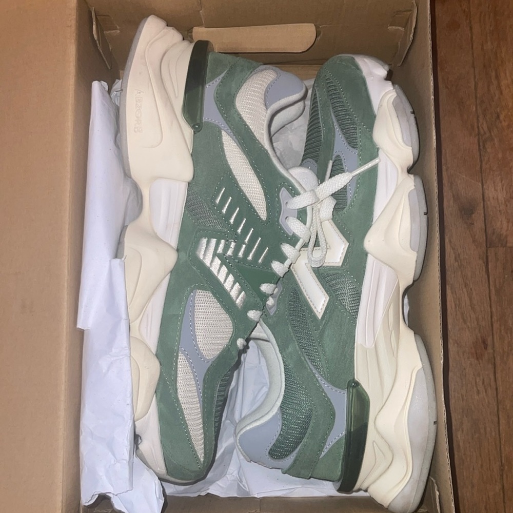 New Balance 9060 Nori